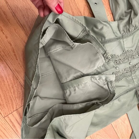 ASOS esign ini ress ith leated leeve nd uipure ace rim - Picture 7 of 14